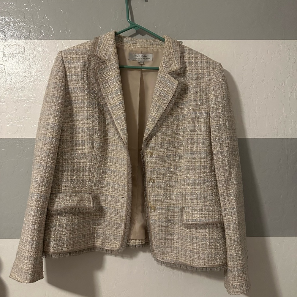 Tahari Size 18 Blazer and Skirt